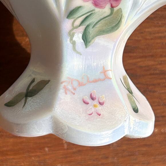 Fenton Mini Basket White 4.5" Iridescent Peacock Tail Floral Signed QVC 2001 - Picture 6 of 11